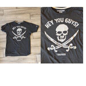 The GOONIES t-shirt Men's XL POPFUNK  T-shirt The Goonies Shirt Skull Shirt 80s